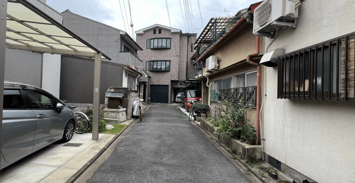 築100年以上の片側連棟の平家物件
