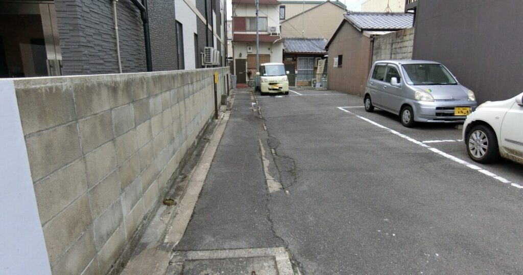 南区　路地の奥にある平屋建て
